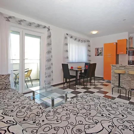 Apartment One-bedroom With Sea View 07