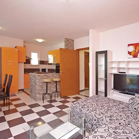 One-bedroom With Sea View 07 Apartment